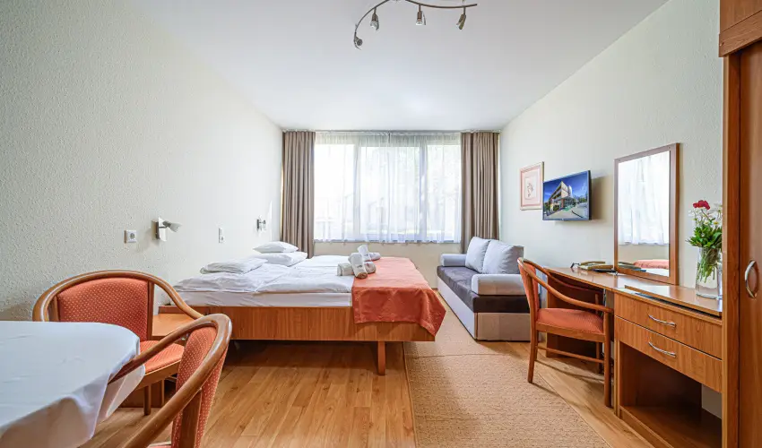 Apartman Hotel Bk, Bkfrd