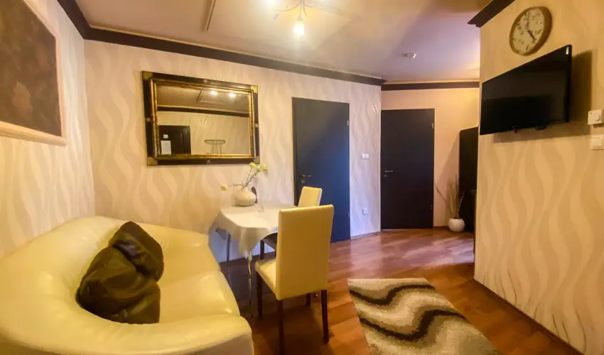 Bajor Panzi Aparthotel Bk, Bkfrd