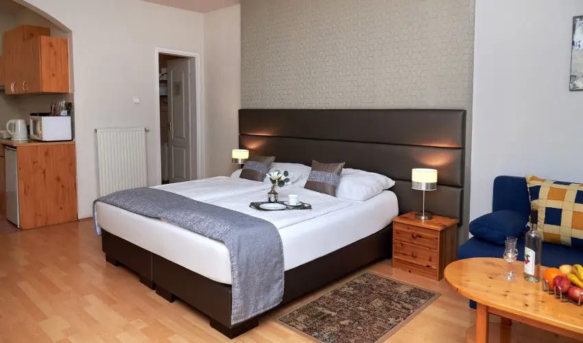 Brigitte Apartman Bk, Bkfrd