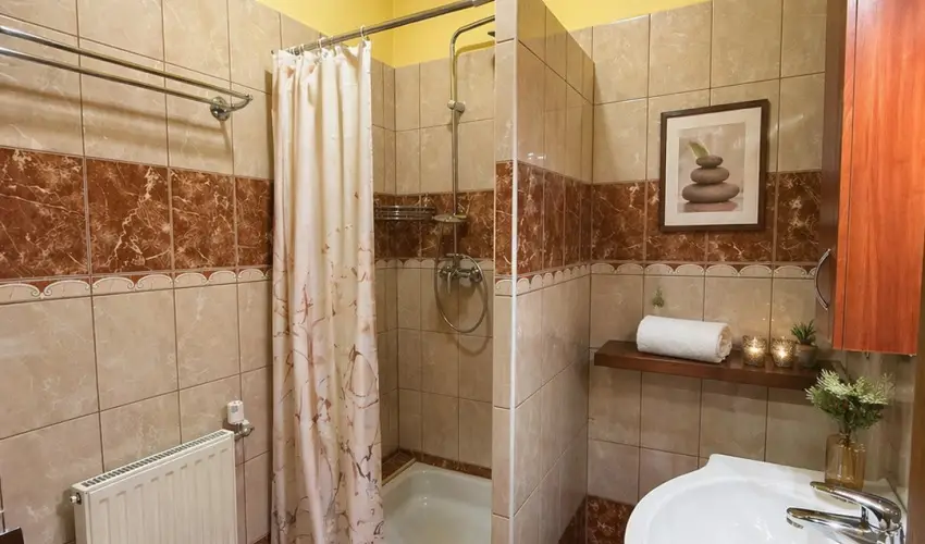 HoldLux Apartmanok S�rv�r
