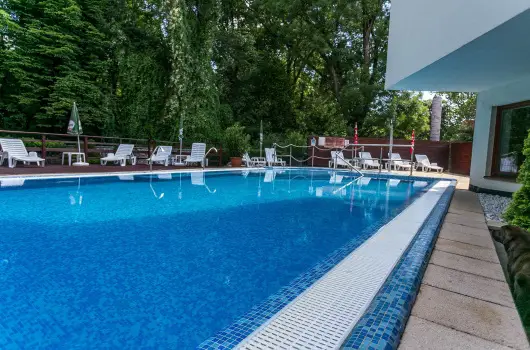 Hotel Bassiana, S�rv�r, B�k, B�kf�rd� - 20 km