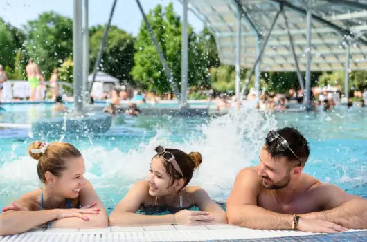 Park Inn by Radisson S�rv�r Resort & Spa, S�rv�r, B�k, B�kf�rd� - 21 km