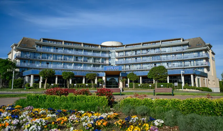 Park Inn by Radisson S�rv�r Resort & Spa S�rv�r