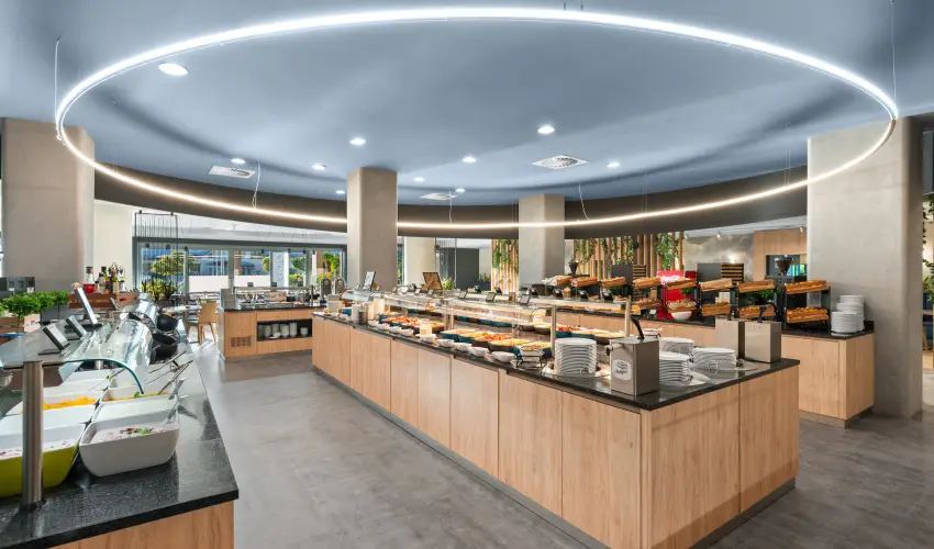 Park Inn by Radisson S�rv�r Resort & Spa S�rv�r
