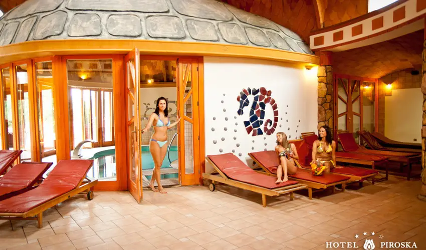 Hotel Piroska Bk, Bkfrd