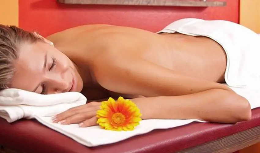 Hotel Piroska Bk, Bkfrd