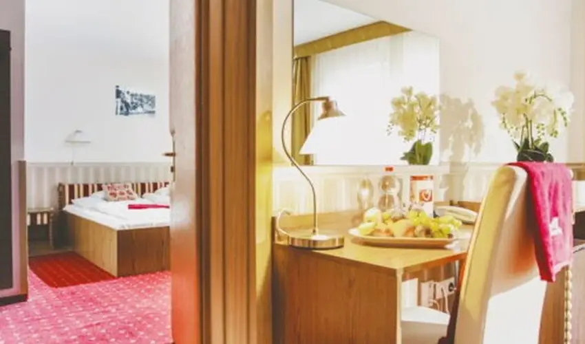 Hotel Piroska Bk, Bkfrd