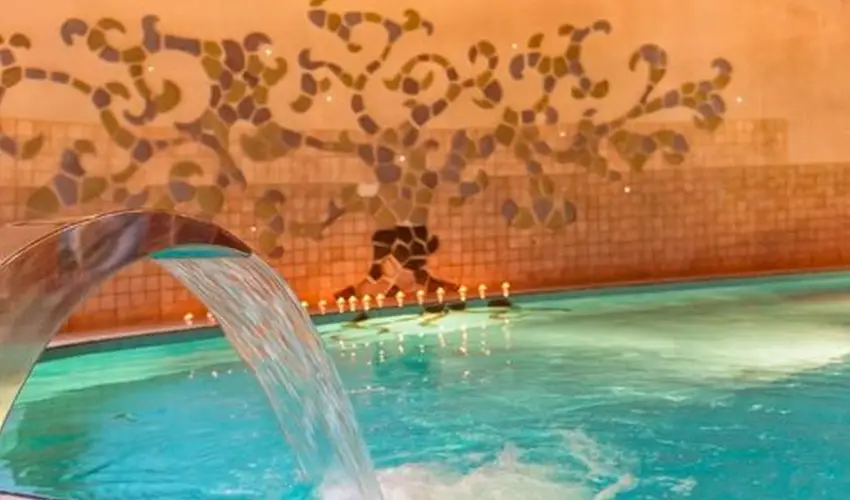 Hotel Piroska Bk, Bkfrd