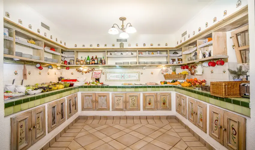 Hotel Piroska Bk, Bkfrd