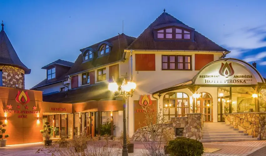 Hotel Piroska Bk, Bkfrd