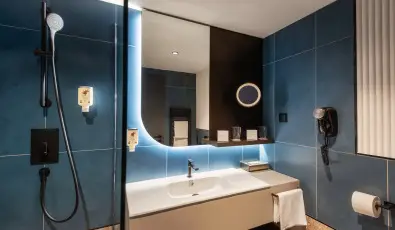 Hunguest Bk Bk, Bkfrd