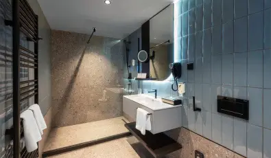 Hunguest Bk Bk, Bkfrd