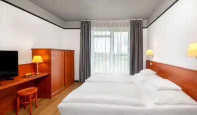 Hunguest Bk Bk, Bkfrd