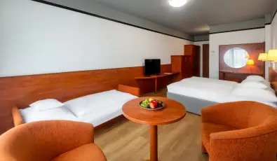 Hunguest Bk Bk, Bkfrd