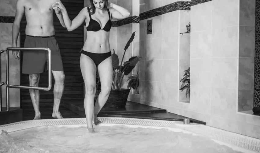 Hotel Vikt�ria S�rv�r