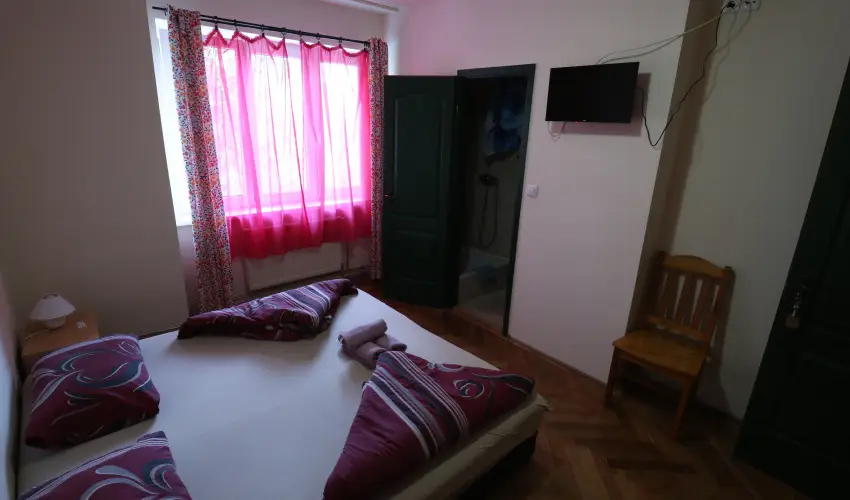 K�bor Macska Fogad� K�szeg