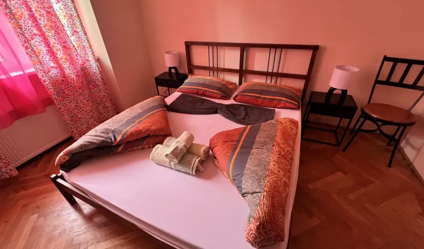 K�bor Macska Fogad� K�szeg