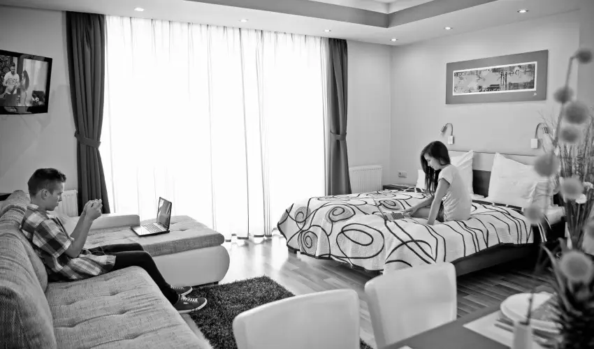 N�meth Apartmanok S�rv�r
